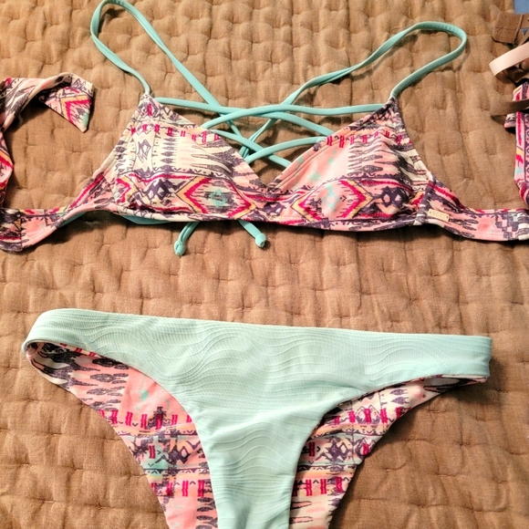 Reversible Roxy Swimsuit- size Small - Picture 2 of 3